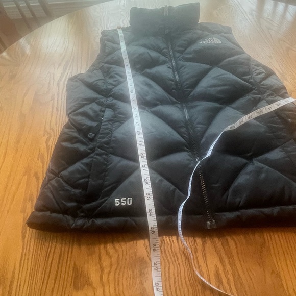 The North Face 550 Black Satin Quilted Puffer Vest Packable Size M - Picture 10 of 11